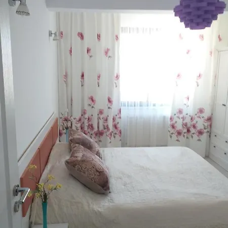 Iuly * Năvodari